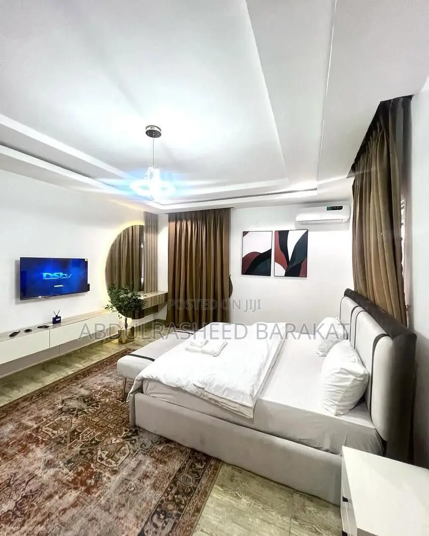 Luxury Three Bedroom Apartment in Wuye