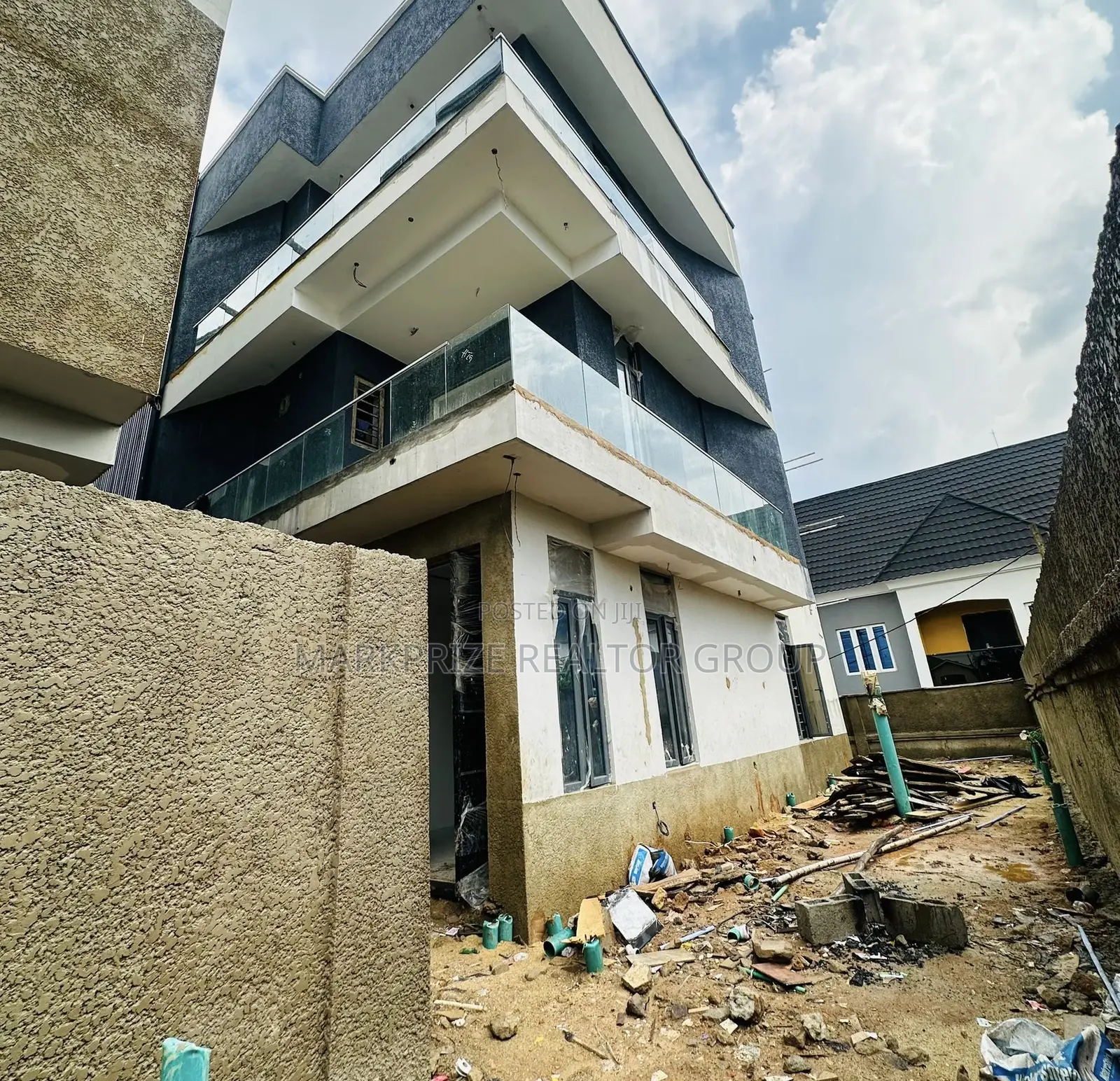 5bdrm Duplex in Omole Phase 1 Lagos for sale in Omole Phase 1