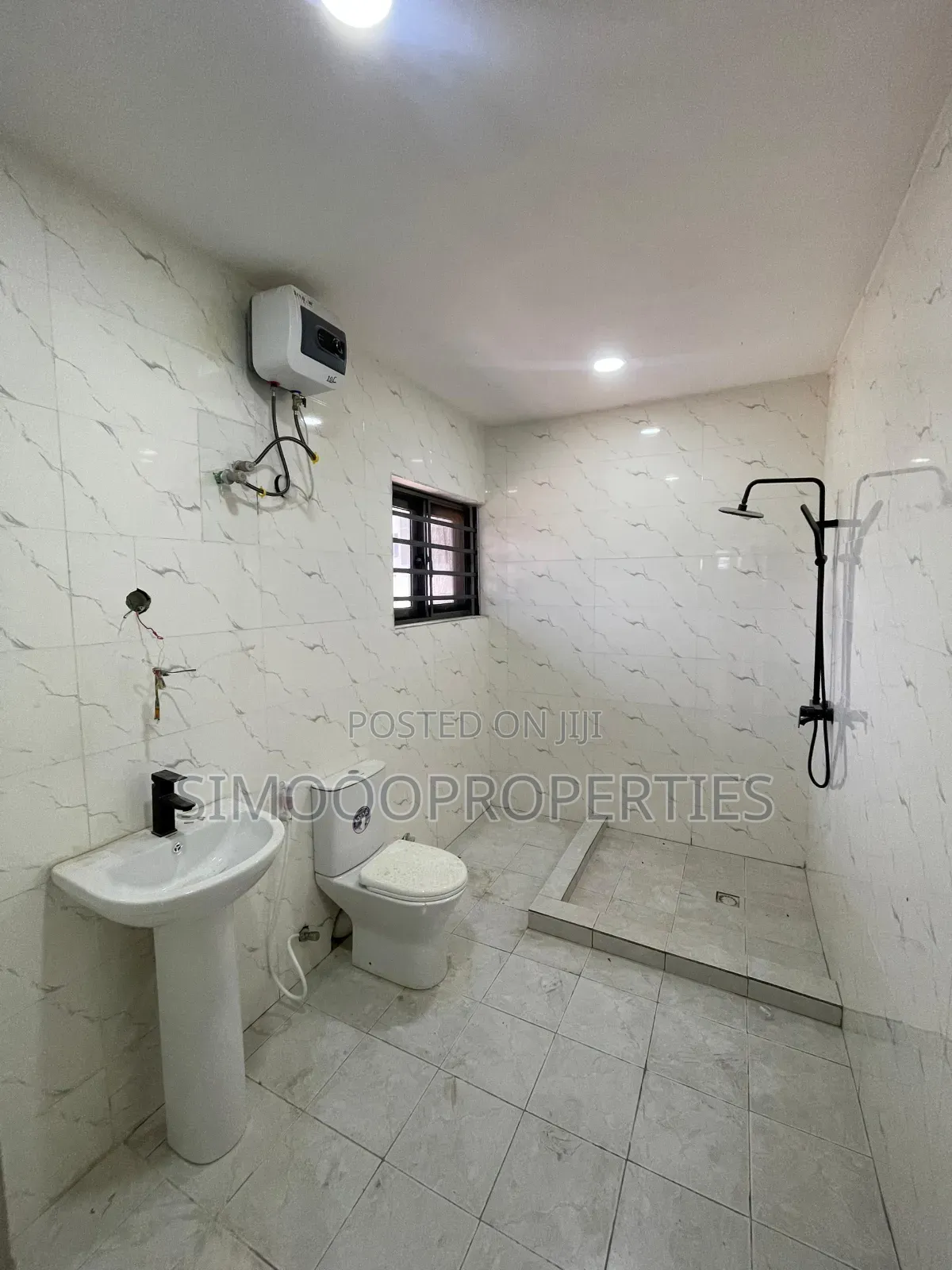 2bdrm Apartment in Cambarwall Courts for sale in Abijo