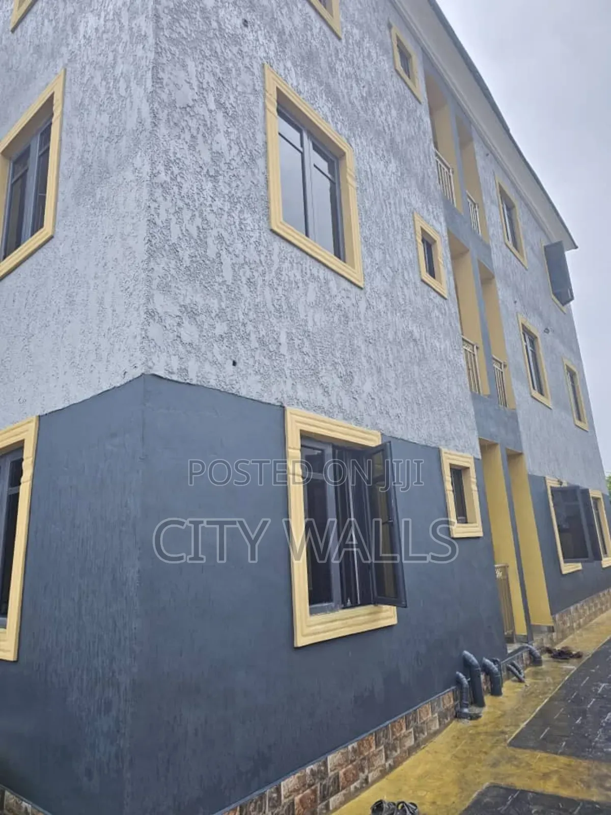 2bdrm Block of Flats in Ogombo for rent in Ogombo