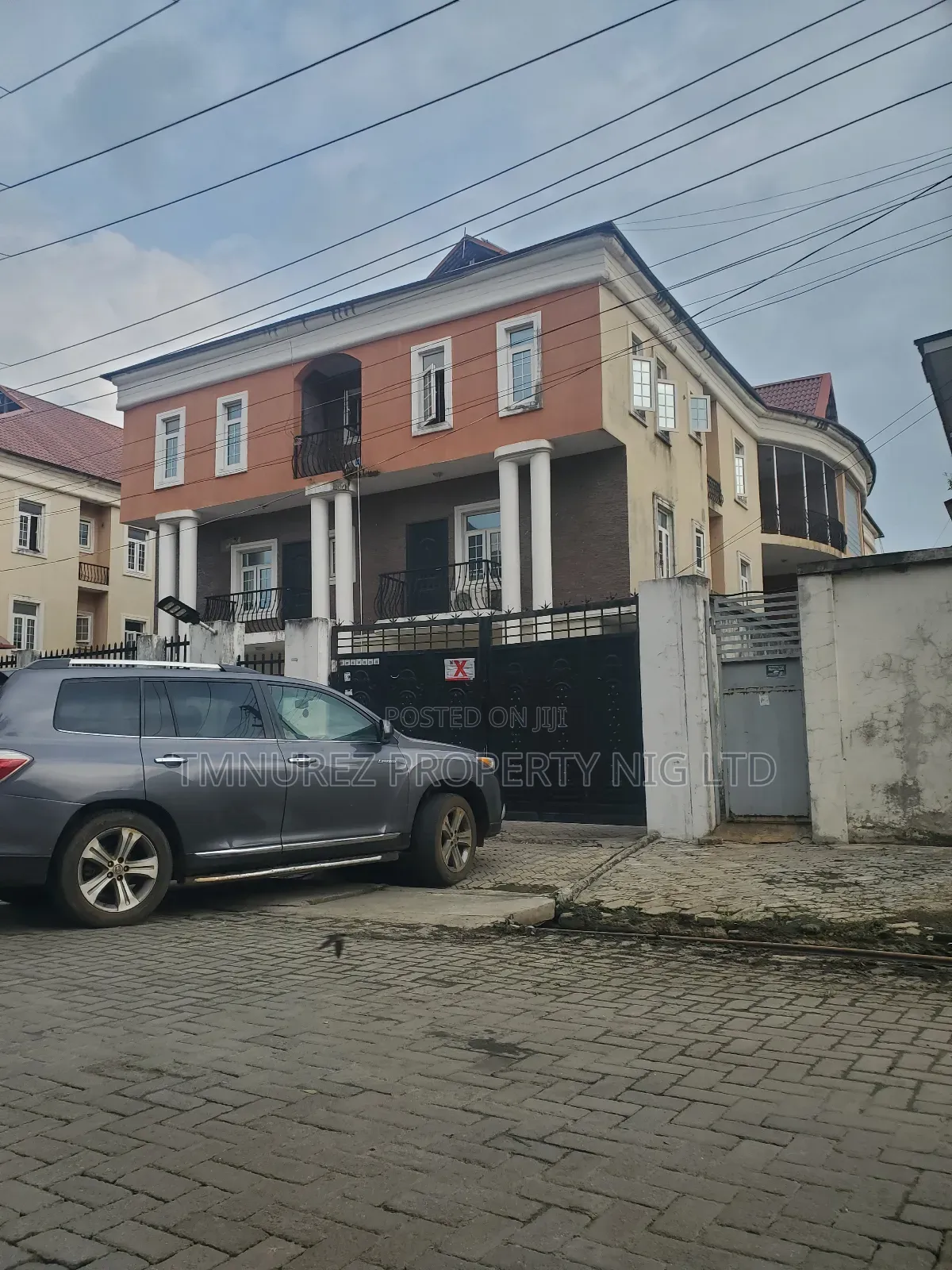 3bdrm Apartment in Bera Estate, Chevron for sale in Chevron