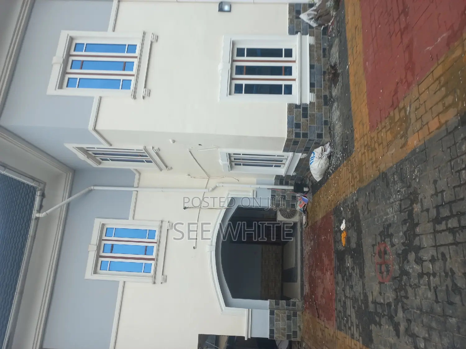 Furnished 5bdrm Duplex in Satellite Town for sale in Satellite Town