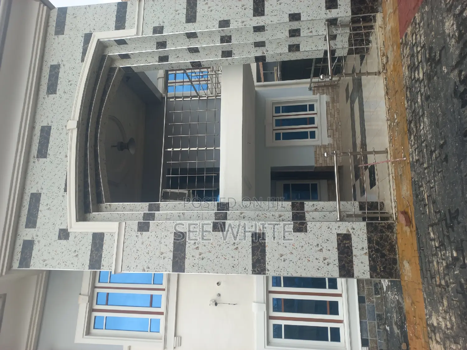 Furnished 5bdrm Duplex in Satellite Town for sale in Satellite Town