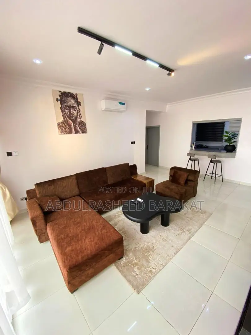 Luxury Spacious Three Bedroom Apartment With Balcony Nice Ambiance in Osapa london