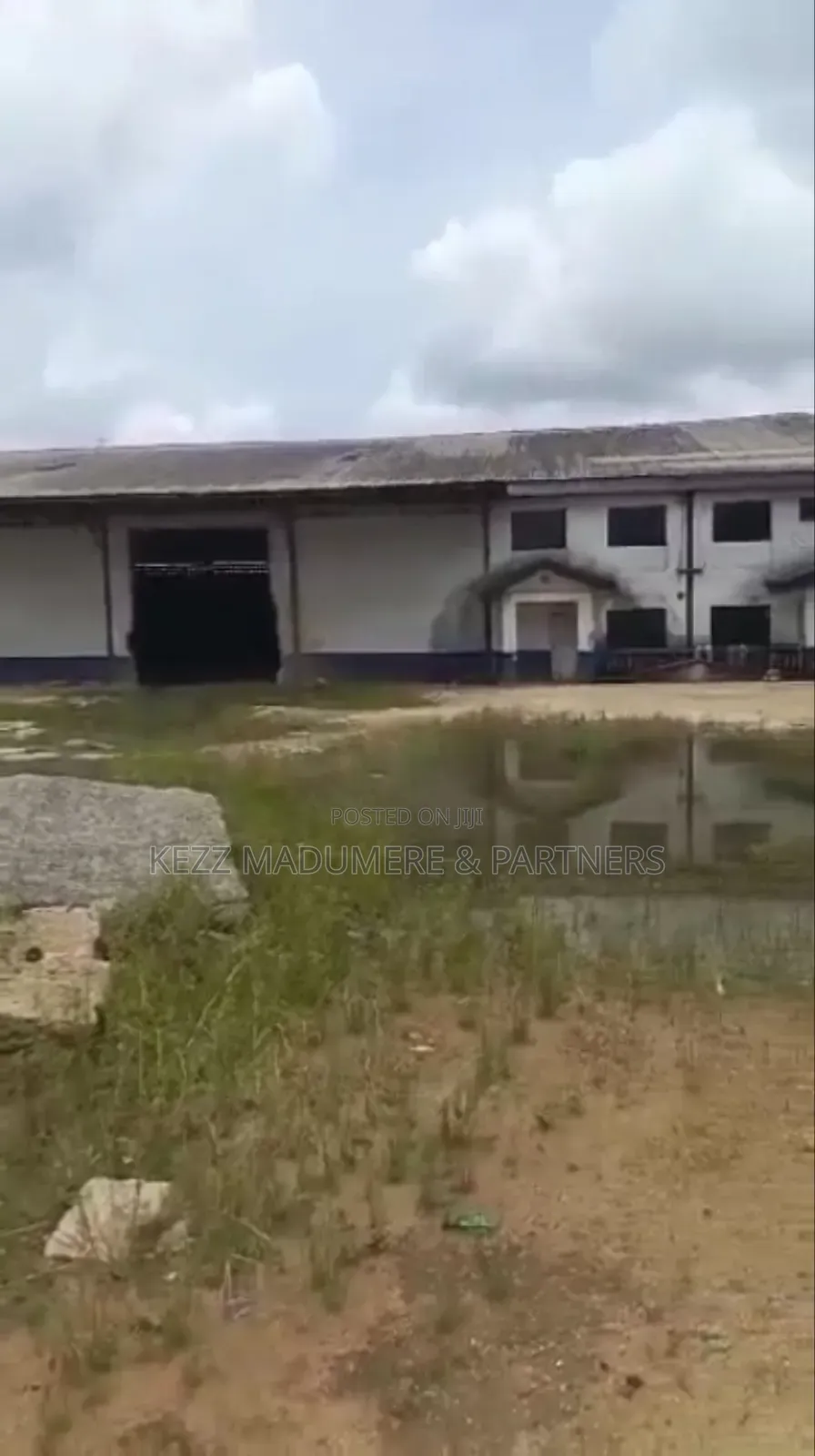 For Lease; 1400 SQMTS Warehouse on 15 Plots in Ph in Port-Harcourt