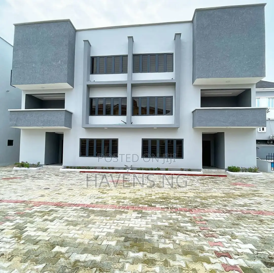 4bdrm Duplex in Ologolo for sale in Ologolo