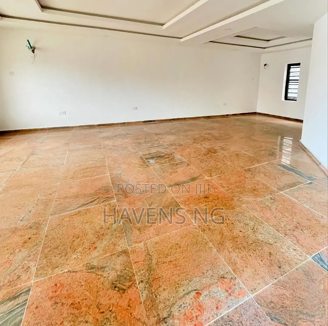 4bdrm Duplex in Ologolo for sale in Ologolo