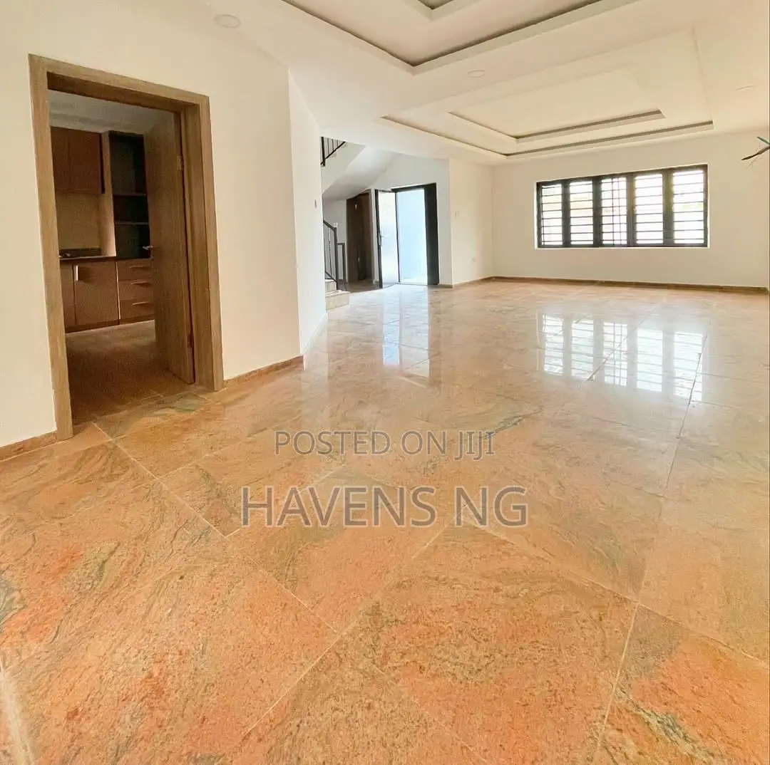 4bdrm Duplex in Ologolo for sale in Ologolo