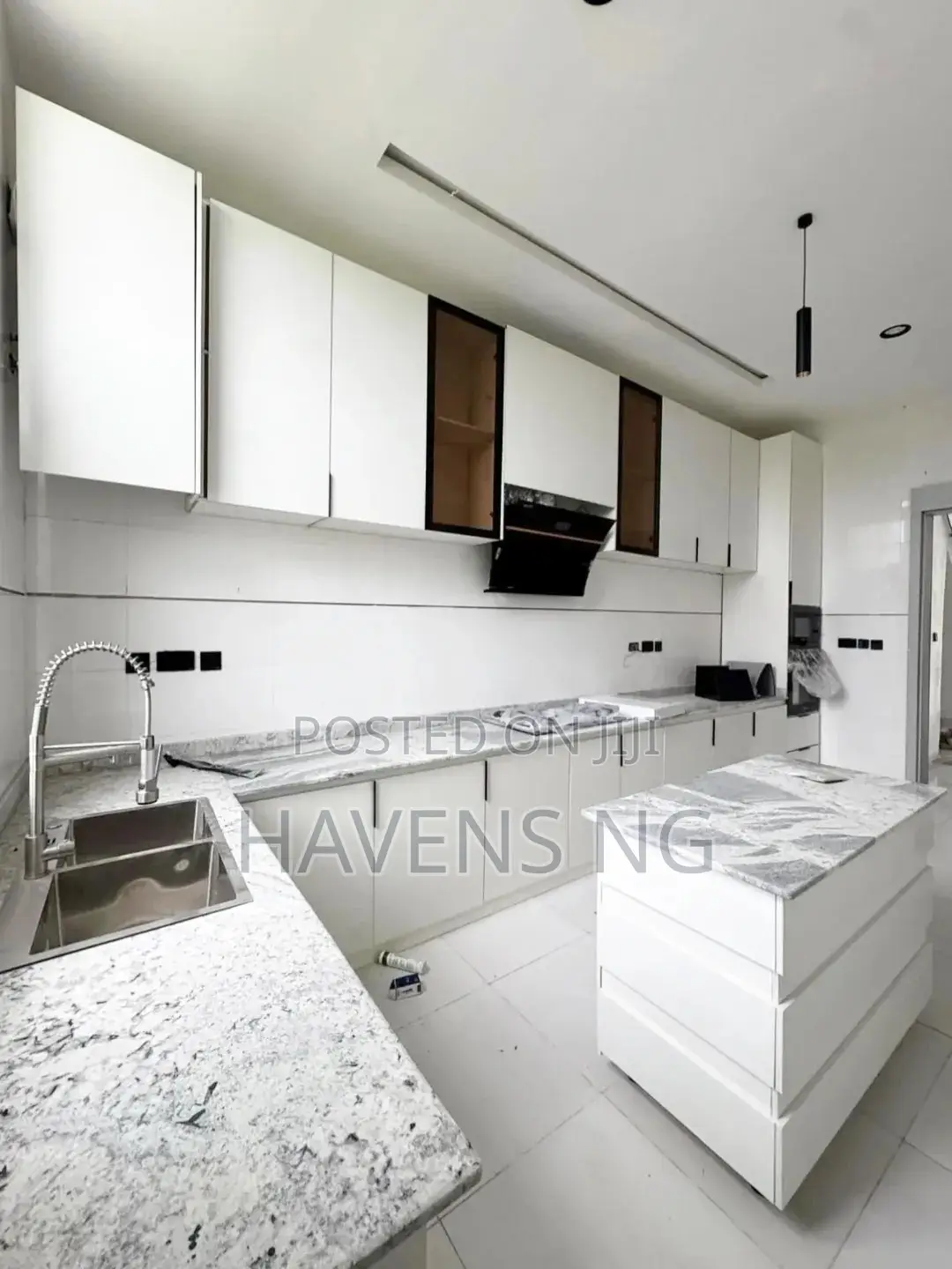 5bdrm Duplex in Sangotedo for sale in Sangotedo
