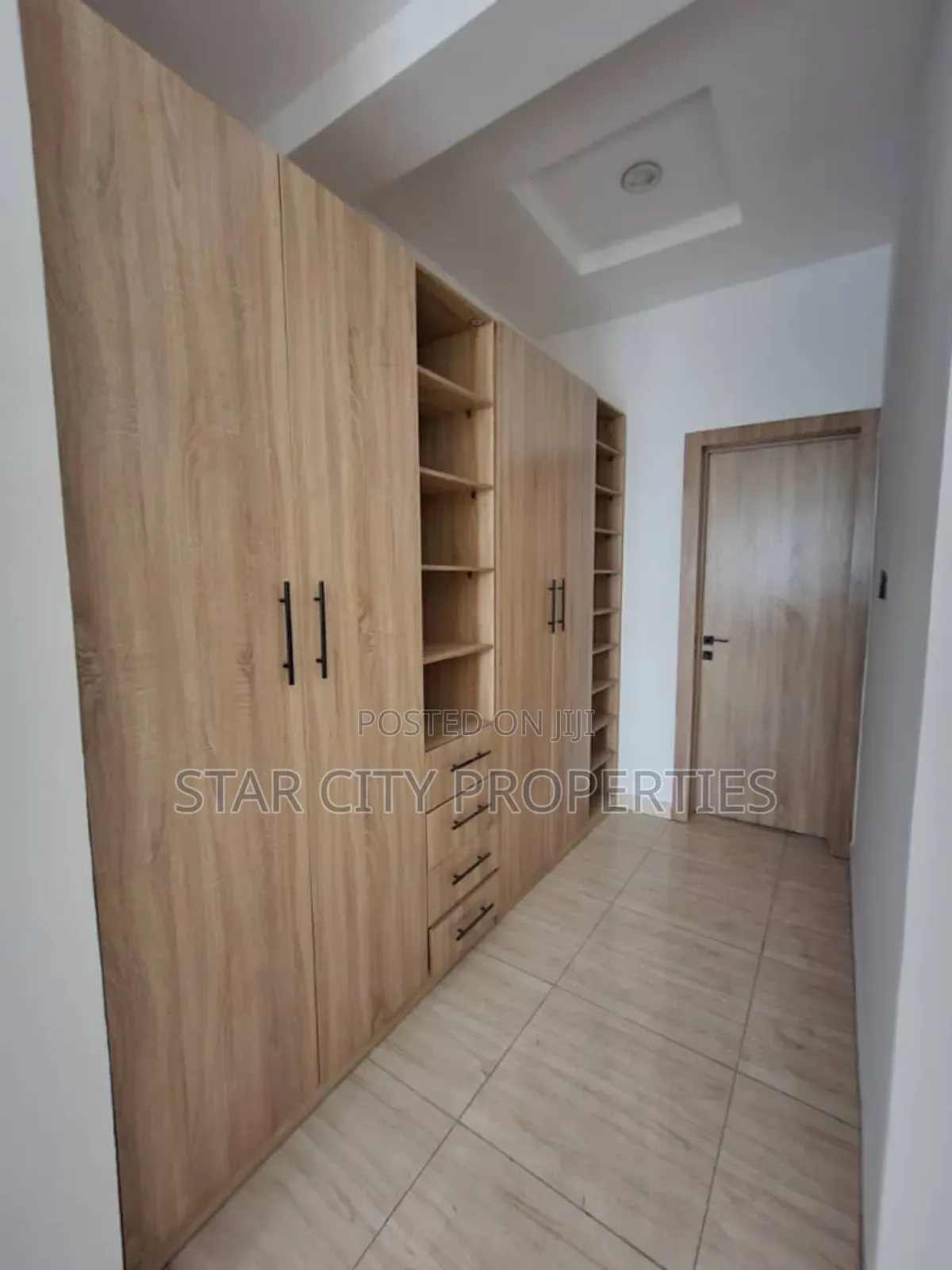 4bdrm Townhouse/Terrace in Surulere Lagos for sale in Surulere