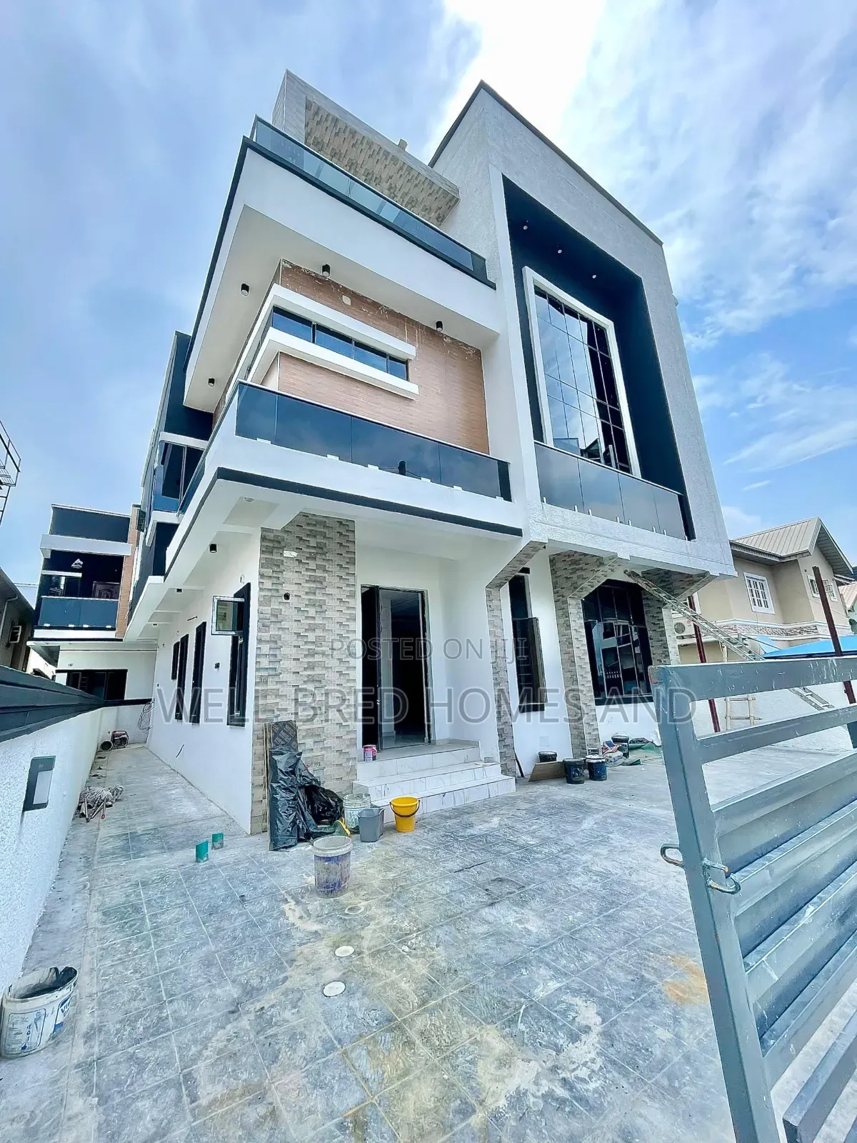 5bdrm Duplex in Chevron Lekki Lagos for sale in Lekki