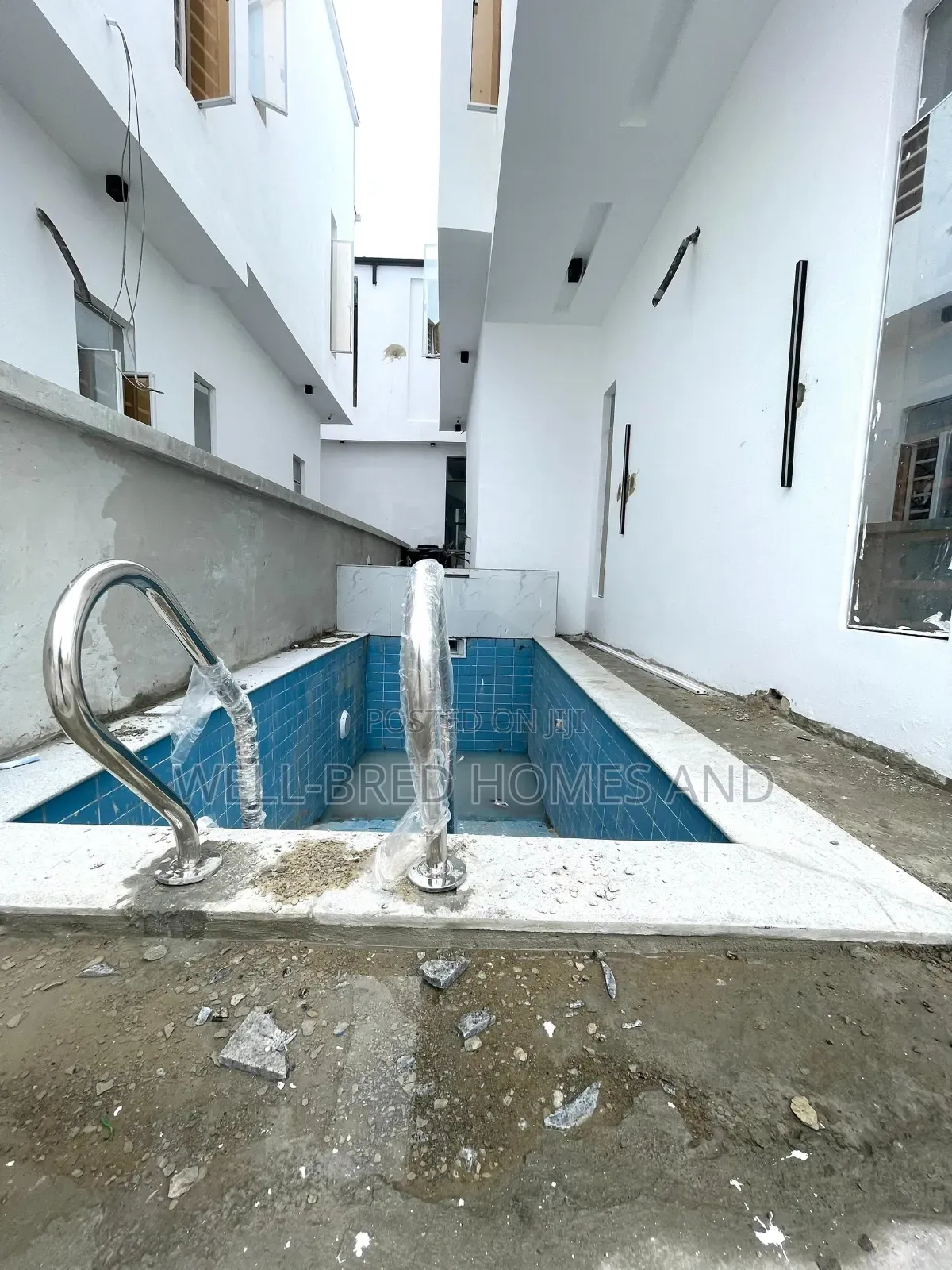 5bdrm Duplex in Chevron Lekki Lagos for sale in Lekki