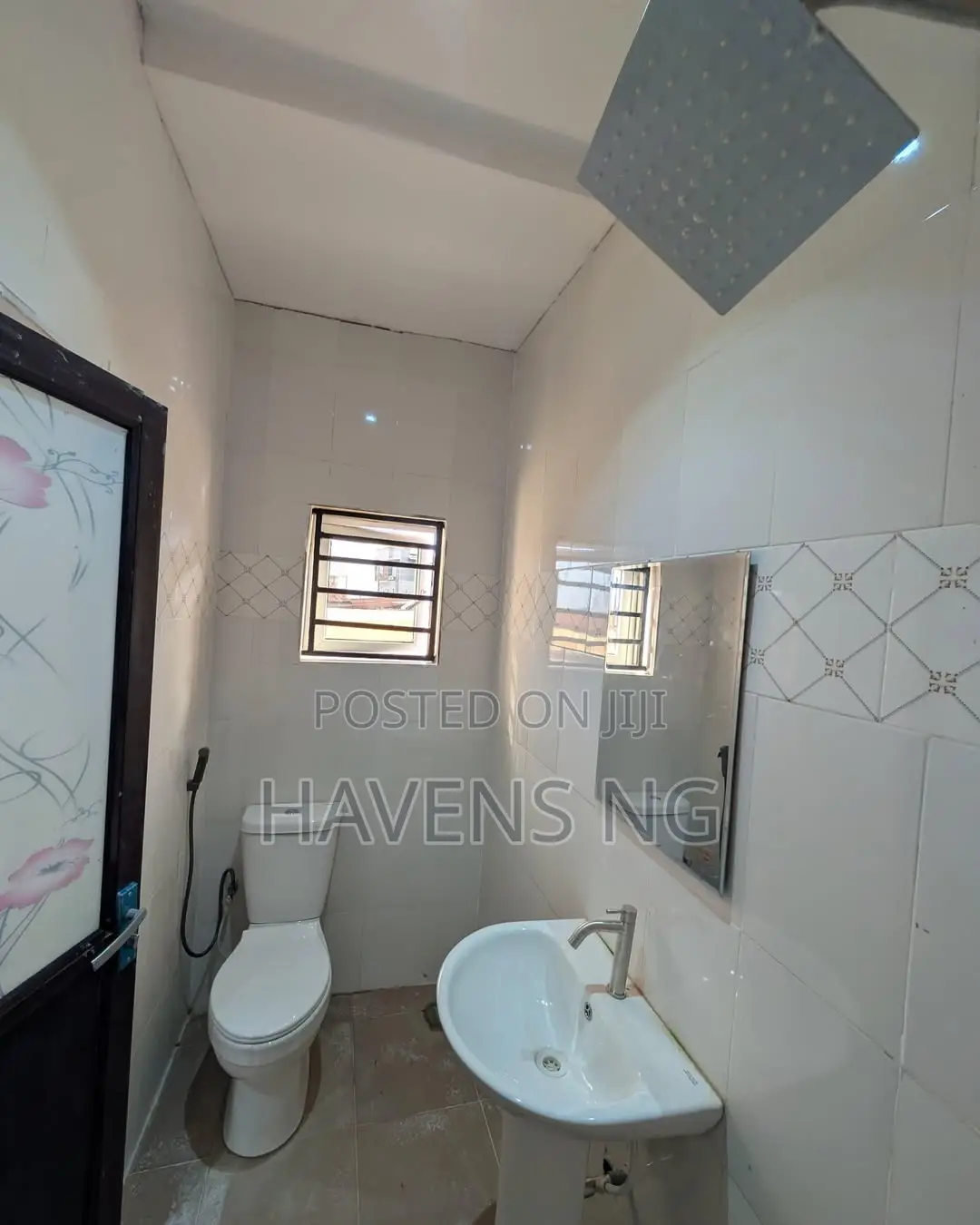 3bdrm Bungalow in Ologuneru for sale in Ologuneru