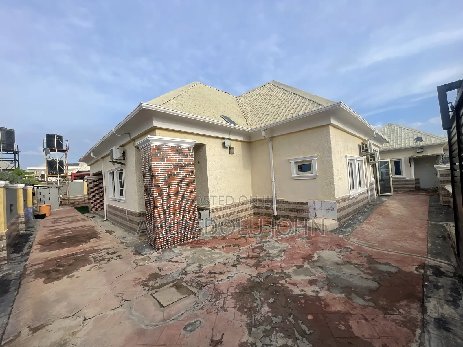 5bdrm Bungalow in Dakwo District for sale in Dakwo District