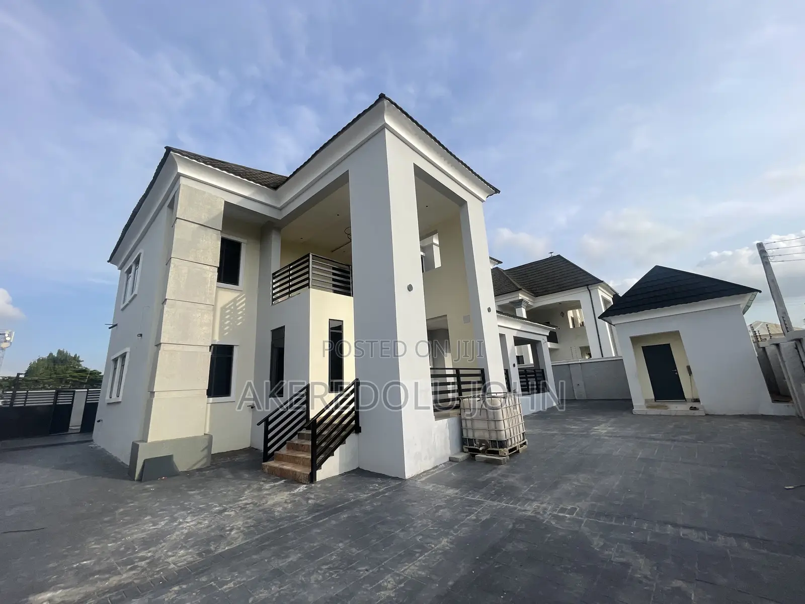 4bdrm Duplex in Dakwo District for sale in Dakwo District