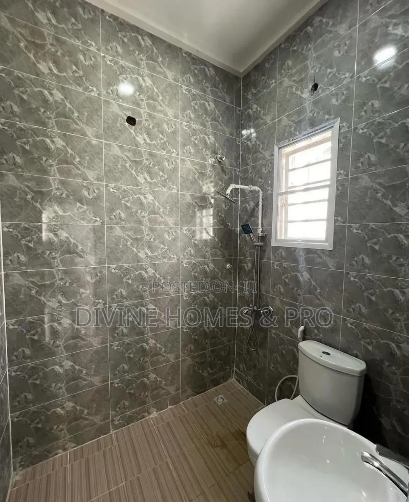 3bdrm Block of Flats in Wuye for sale in Wuye