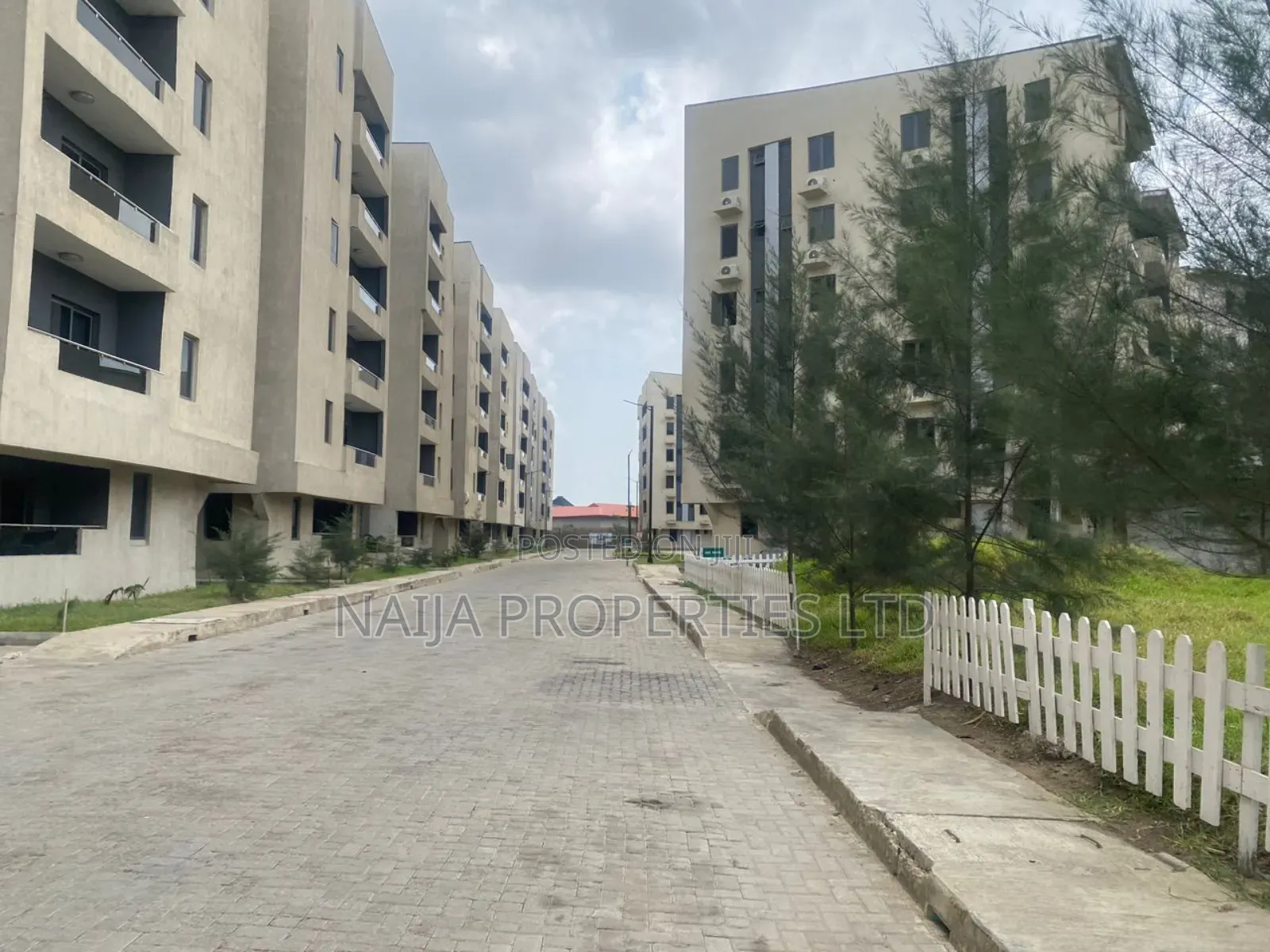 2bdrm Apartment in Surulere for sale in Surulere