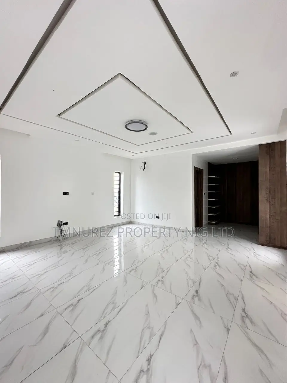 5bdrm Duplex in Osapa London for sale in Osapa london