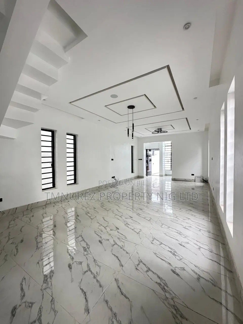 5bdrm Duplex in Osapa London for sale in Osapa london