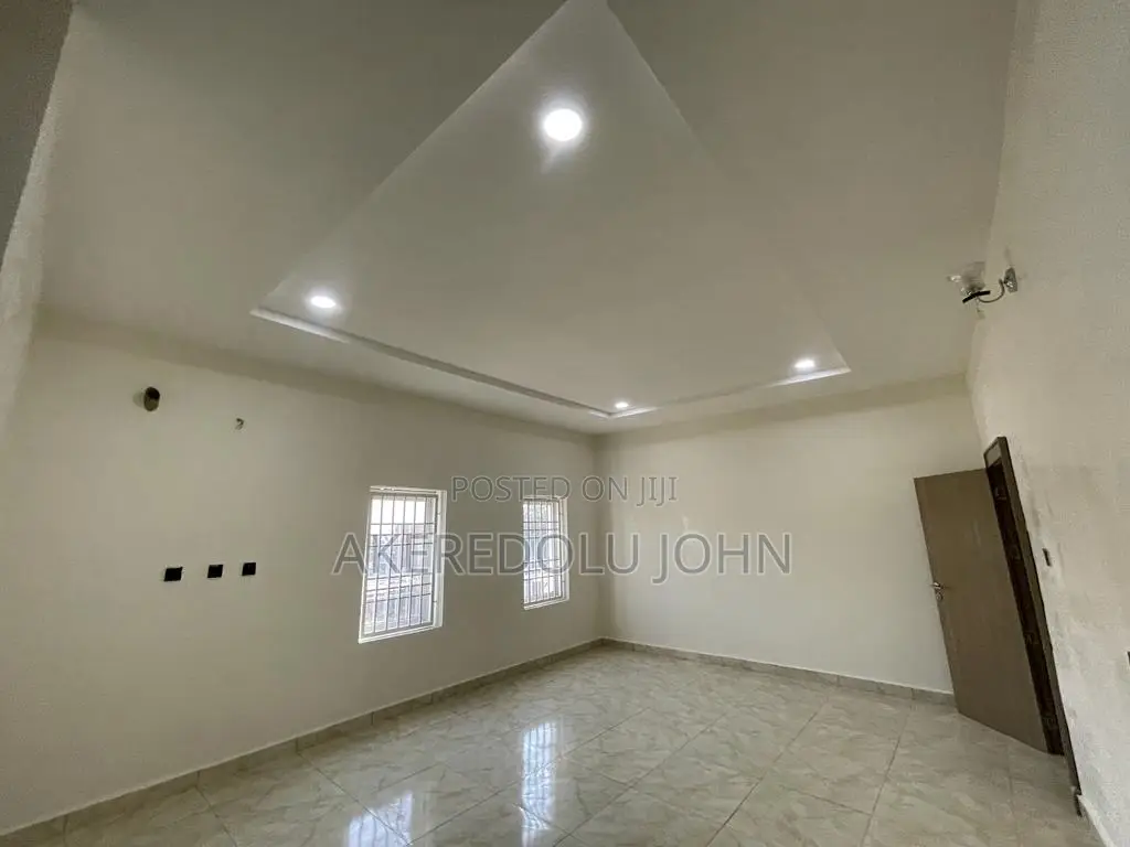 5bdrm Duplex in Guzape District for sale in Guzape District