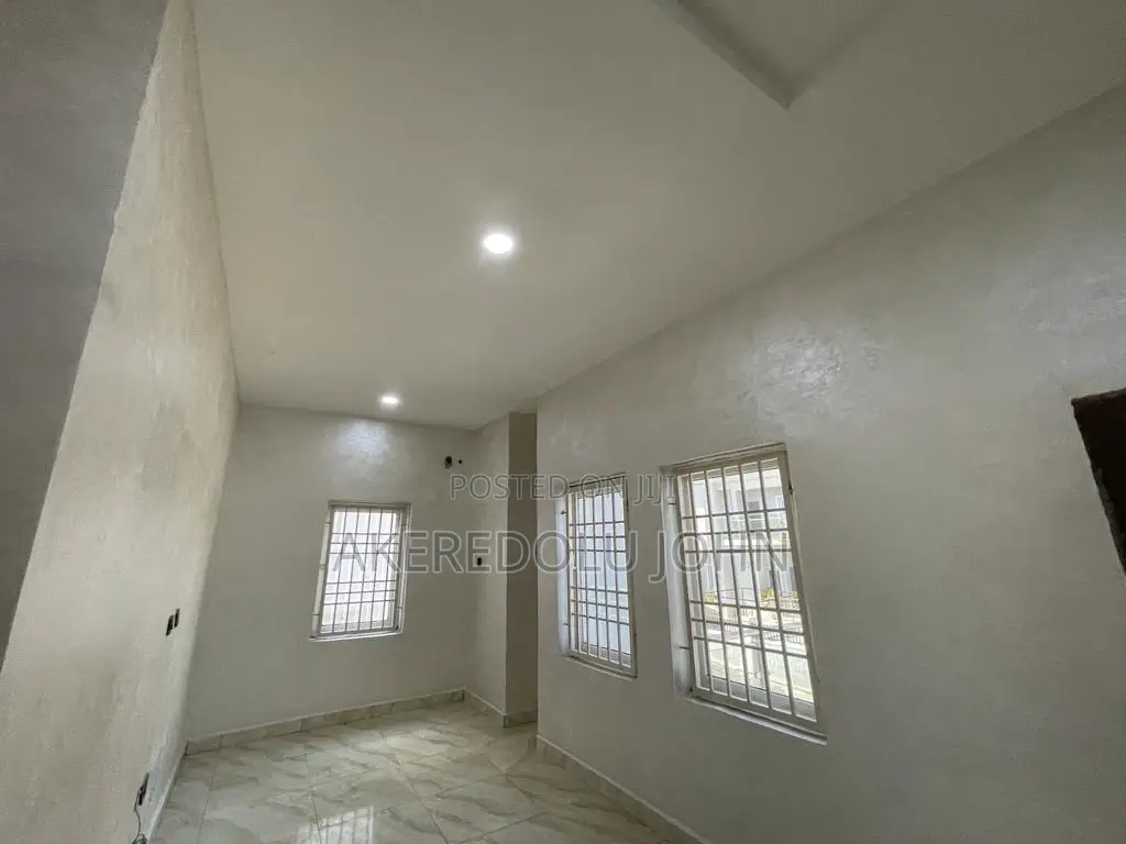 5bdrm Duplex in Guzape District for sale in Guzape District