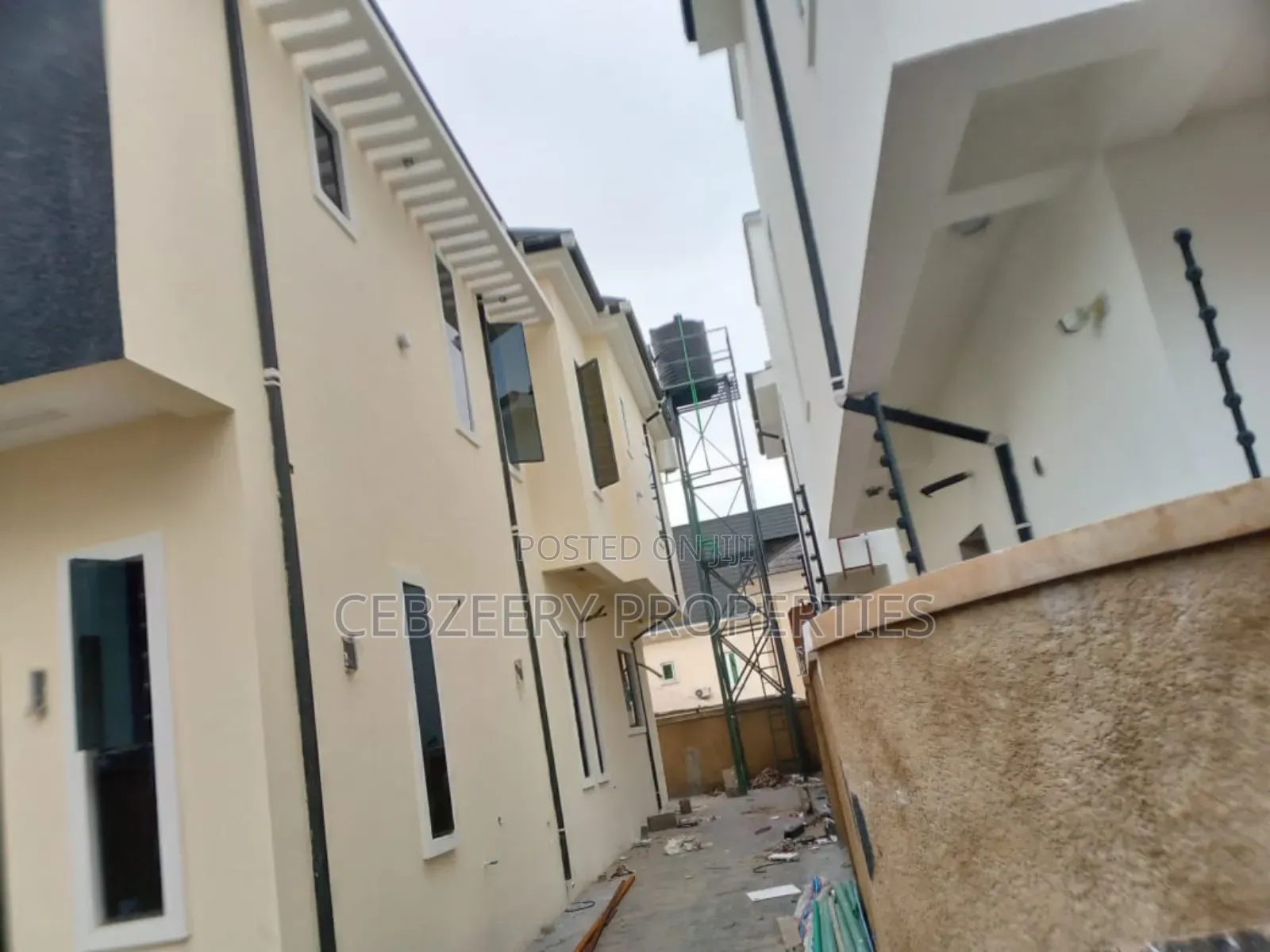 5bdrm Duplex in Omole Phase 2 for sale in Omole Phase 2