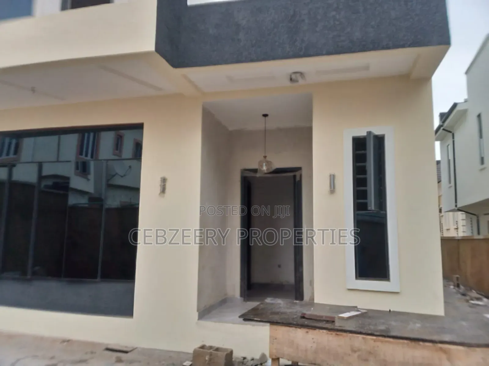 5bdrm Duplex in Omole Phase 2 for sale in Omole Phase 2