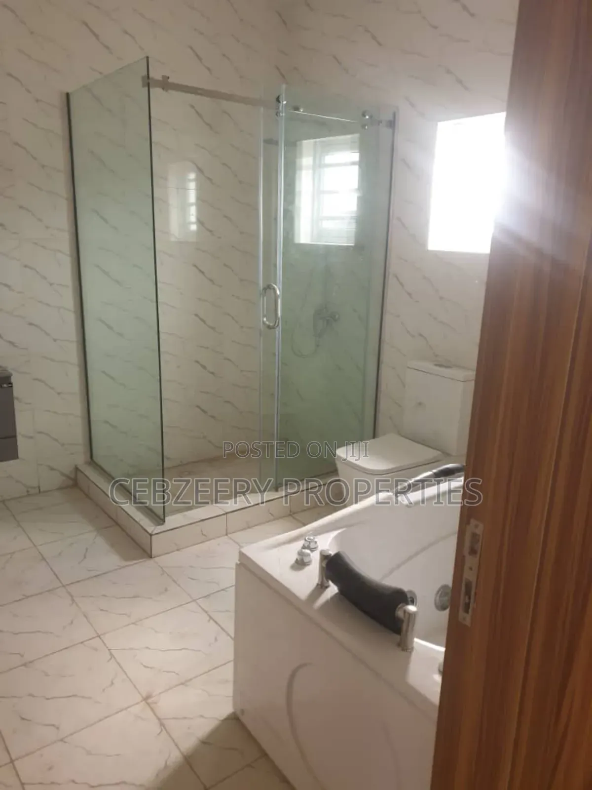 5bdrm Duplex in GRA Phase 2 Shangisha for sale in GRA Phase 2 Shangisha