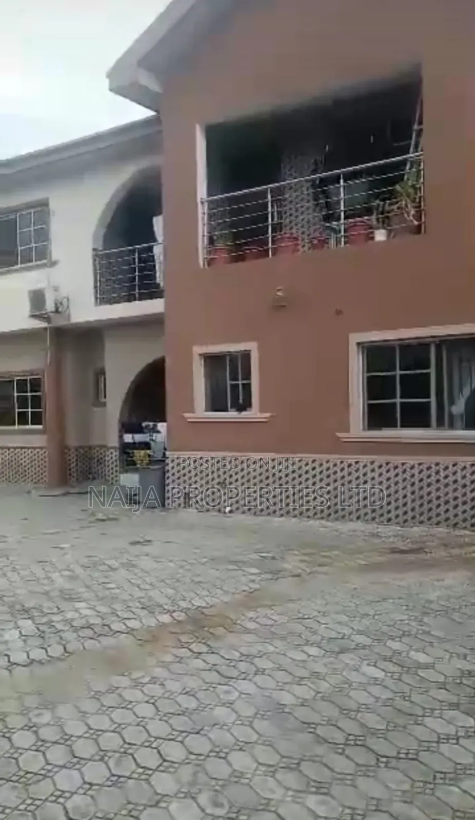 2bdrm Block of Flats in Langbasa, Ajah for sale in Ajah
