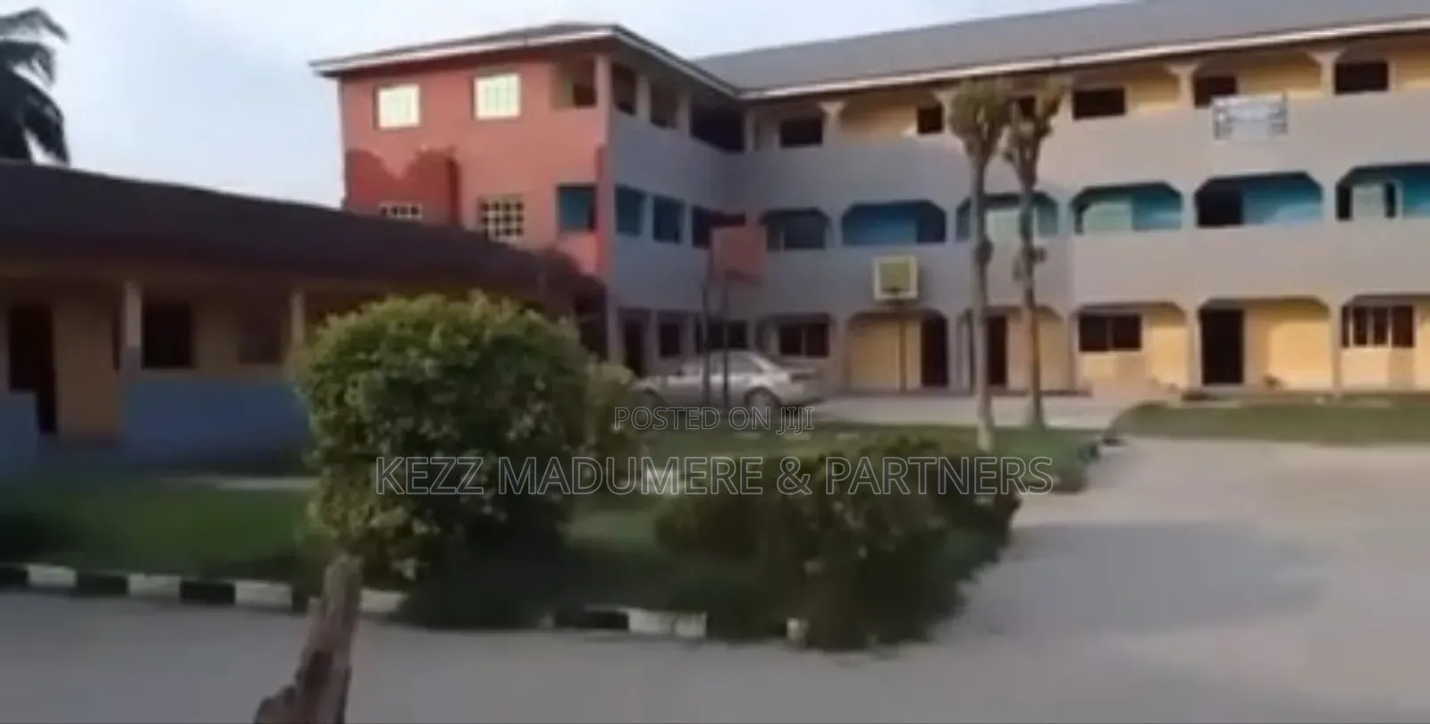 For Sale : Functional School in Port Harcourt in Port-Harcourt
