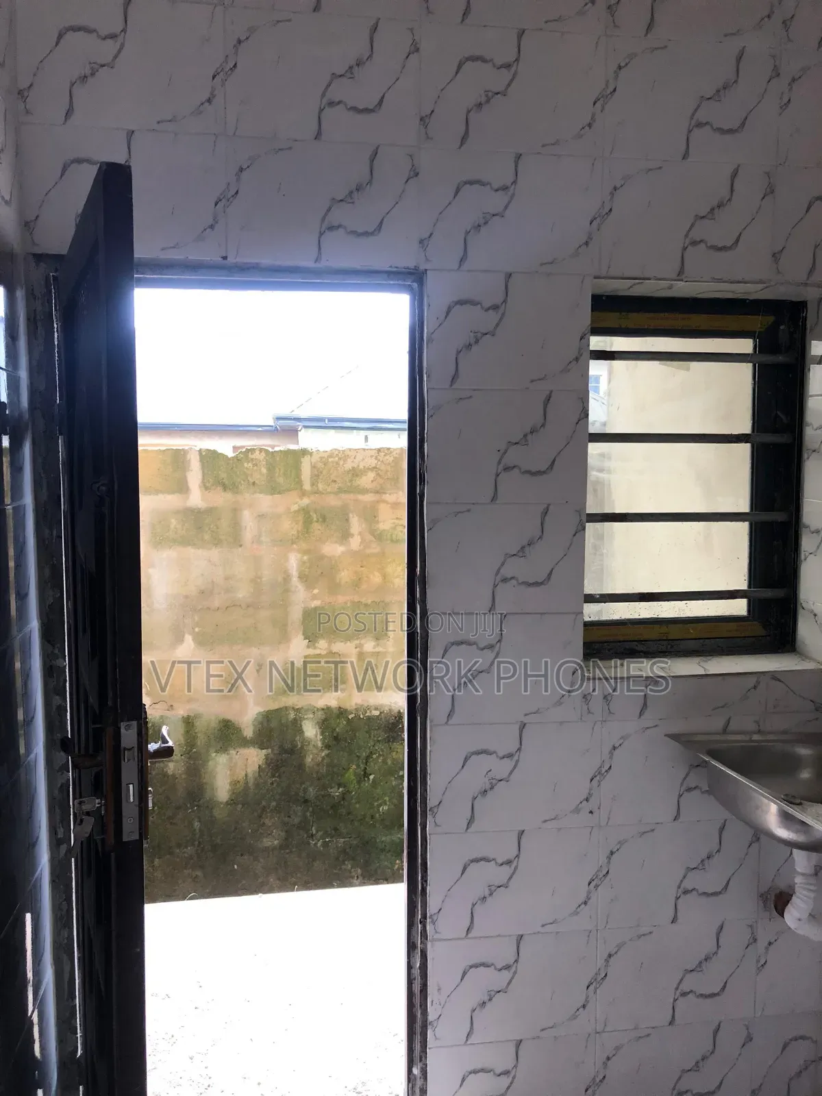 9bdrm Block of Flats in Golden Checkpoint, Obio-Akpor for rent in Obio-Akpor