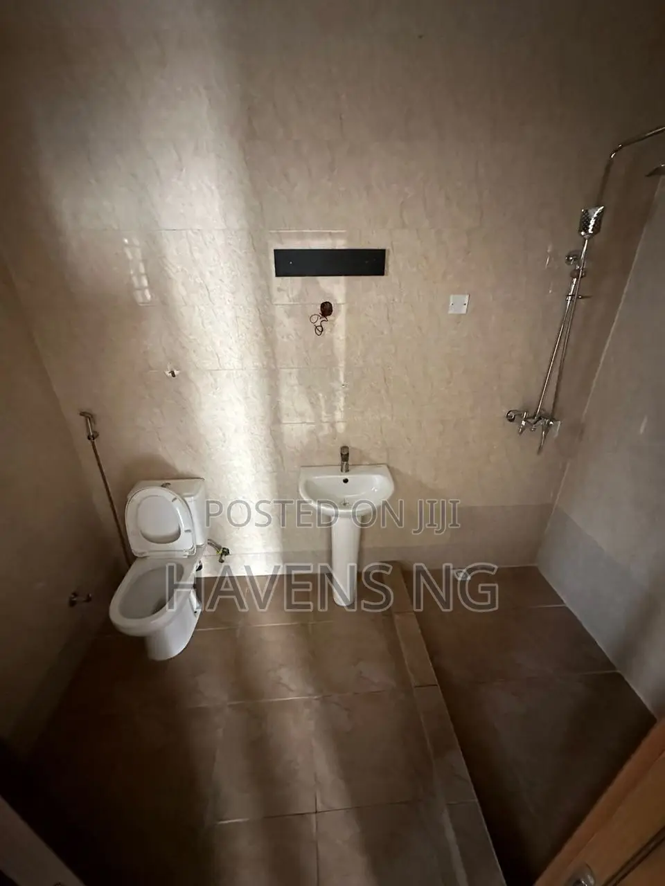 3bdrm Block of Flats in Apo Resettlement for sale in Apo Resettlement