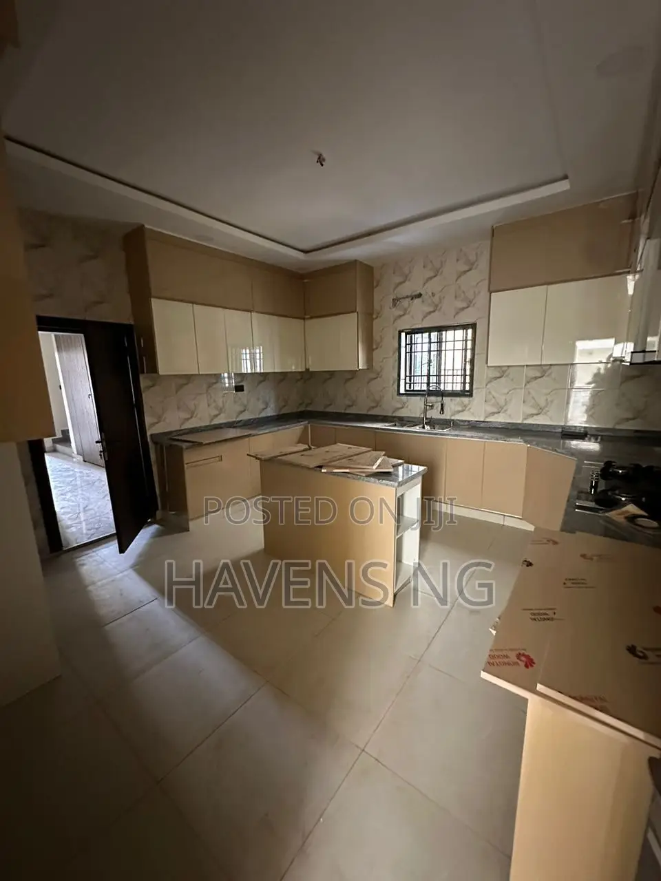 5bdrm Duplex in Life Camp for sale in Life Camp