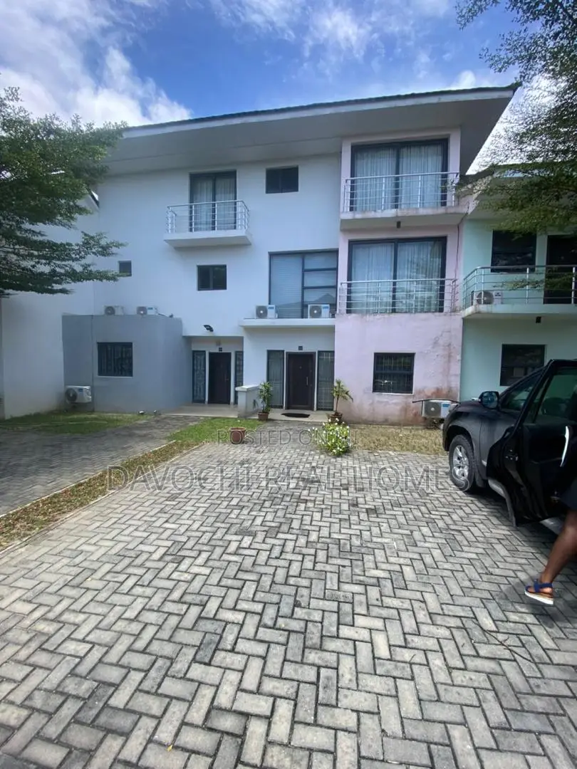 4bdrm Duplex in Lakowe Lakes, Sangotedo for rent in Sangotedo