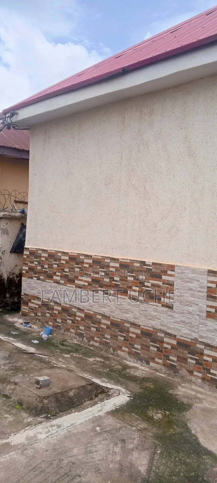 5bdrm Block of Flats in Dutse-Alhaji for sale in Dutse-Alhaji