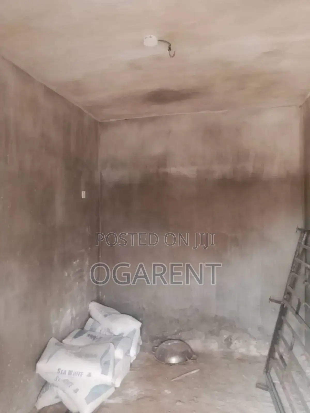 1bdrm Bedsitter in Mission, Benin City for rent in Benin City