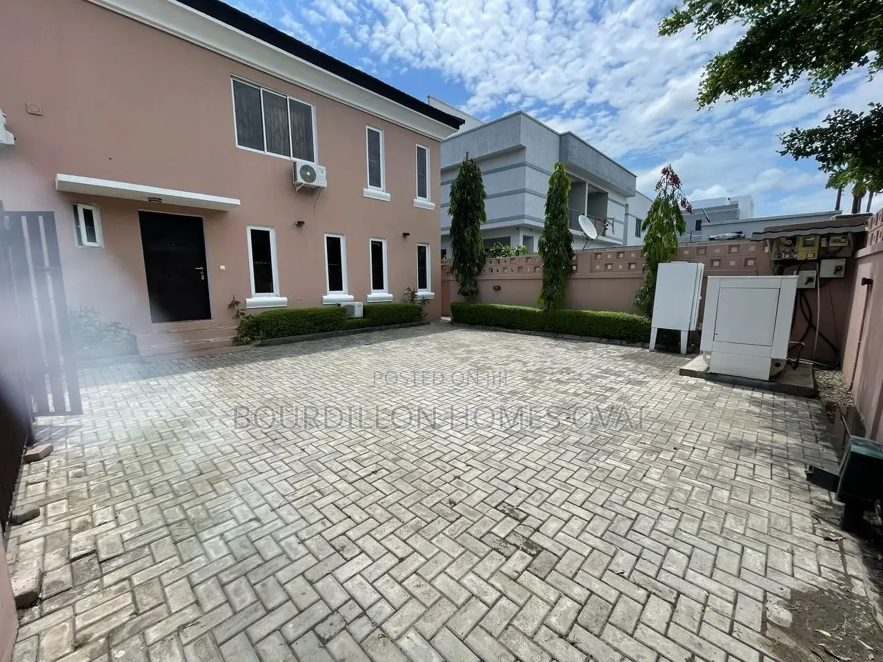 Furnished 4bdrm Duplex in Lekki Phase 1 for rent in Lekki Phase 1