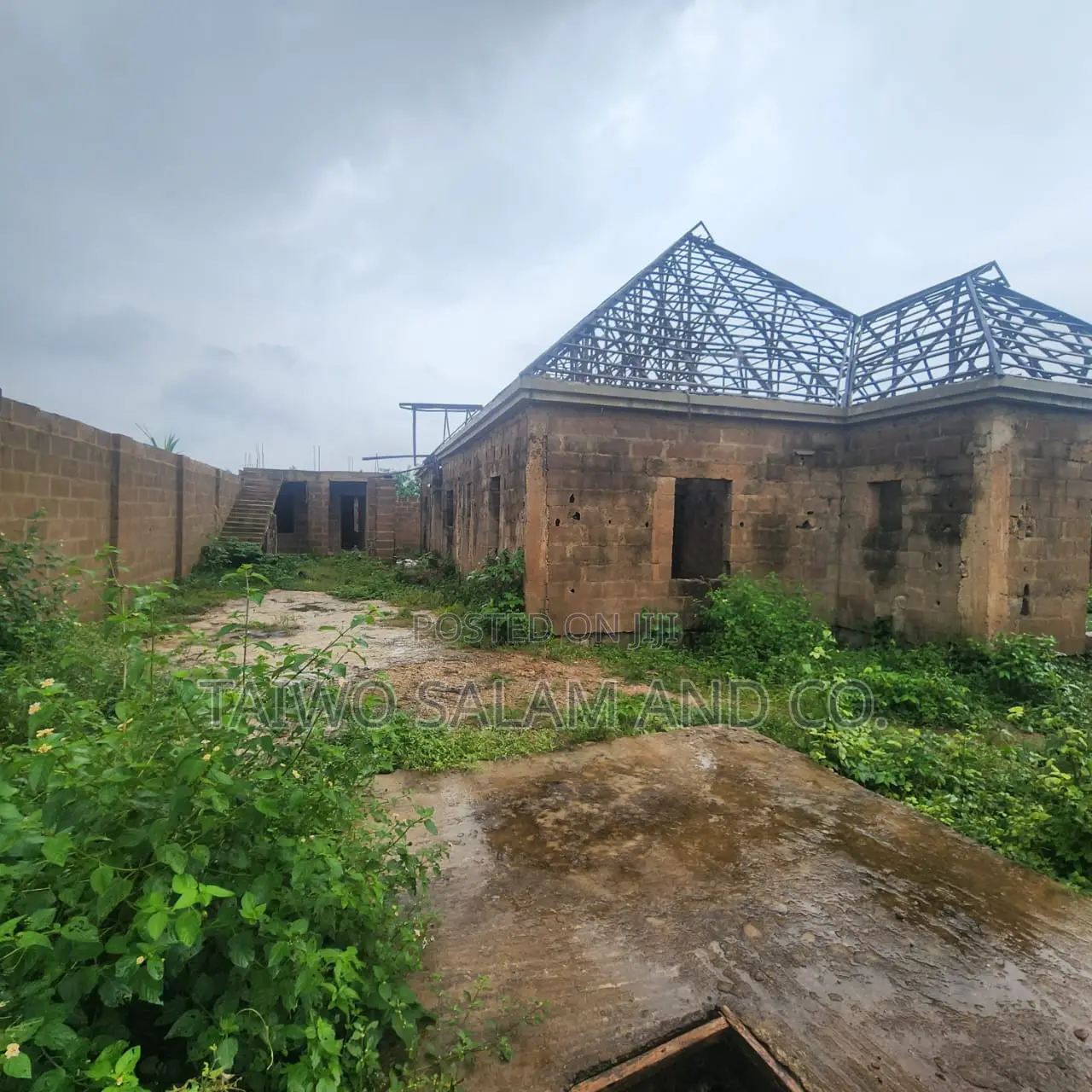 3bdrm Bungalow in Akala Express for sale in Akala Express