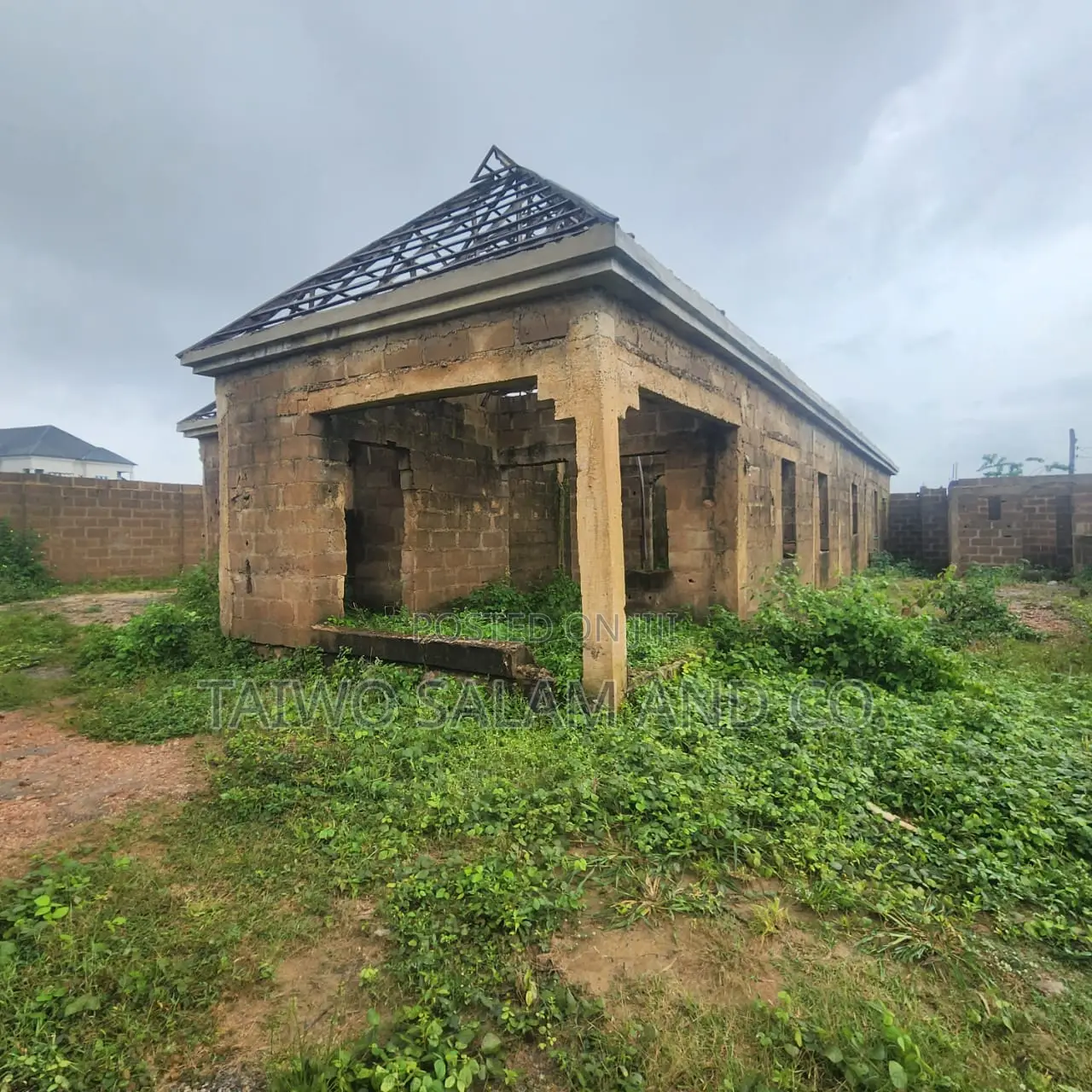 3bdrm Bungalow in Akala Express for sale in Akala Express