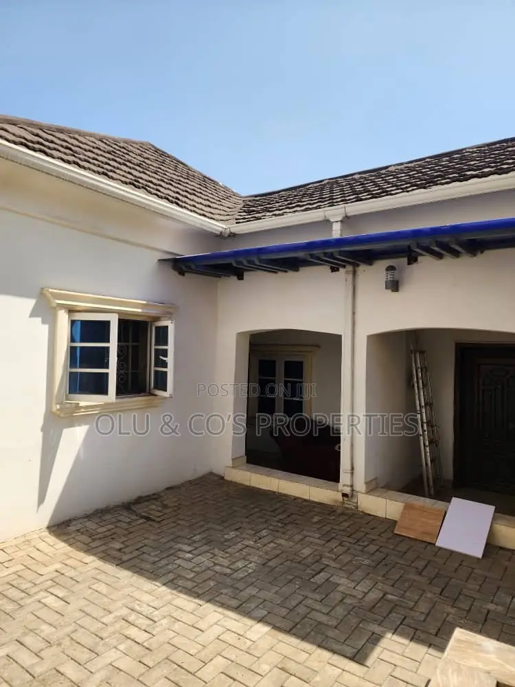 5bdrm Mansion in Gwarimpa 1St Avenue, Gwarinpa for sale in Gwarinpa