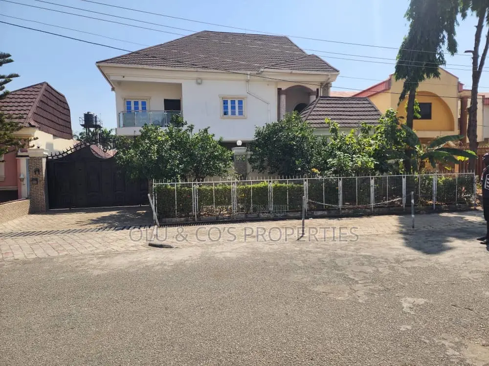 5bdrm Mansion in Gwarimpa 1St Avenue, Gwarinpa for sale in Gwarinpa