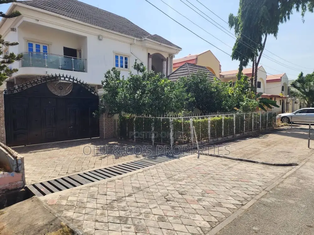 5bdrm Mansion in Gwarimpa 1St Avenue, Gwarinpa for sale in Gwarinpa
