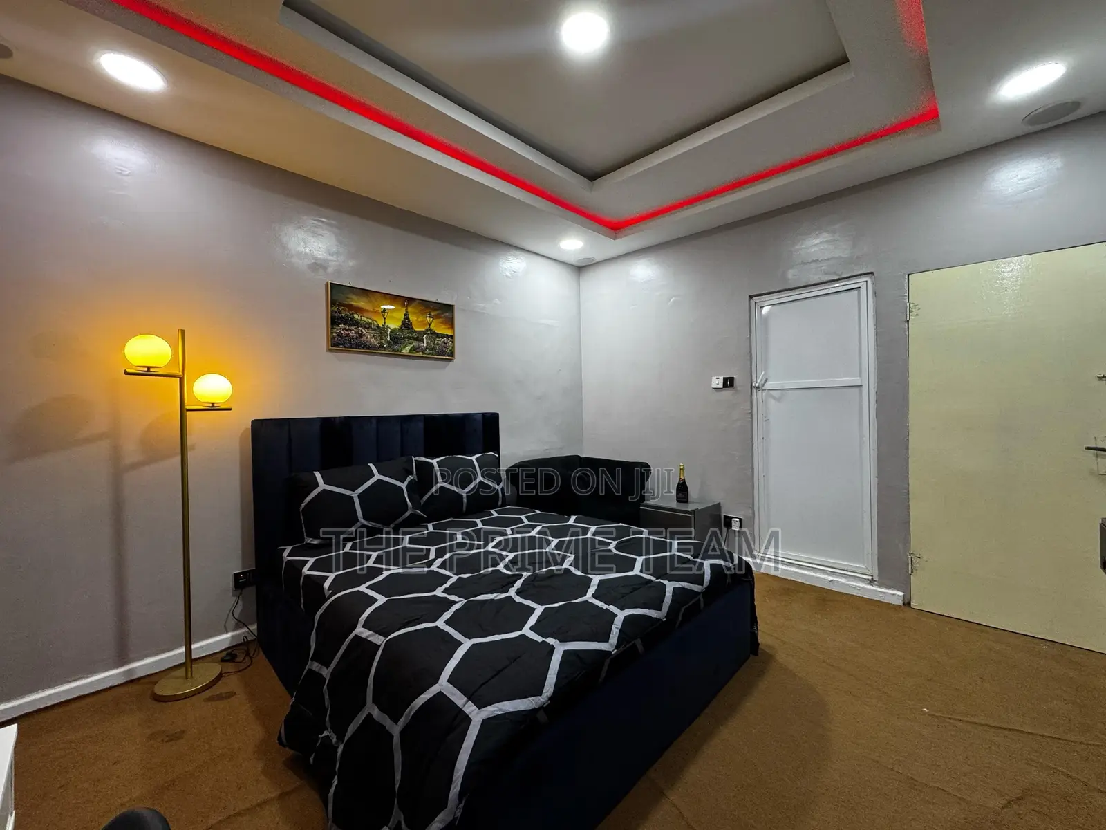 Prime Oak Residence Studio Apartment in Sabo / Yaba