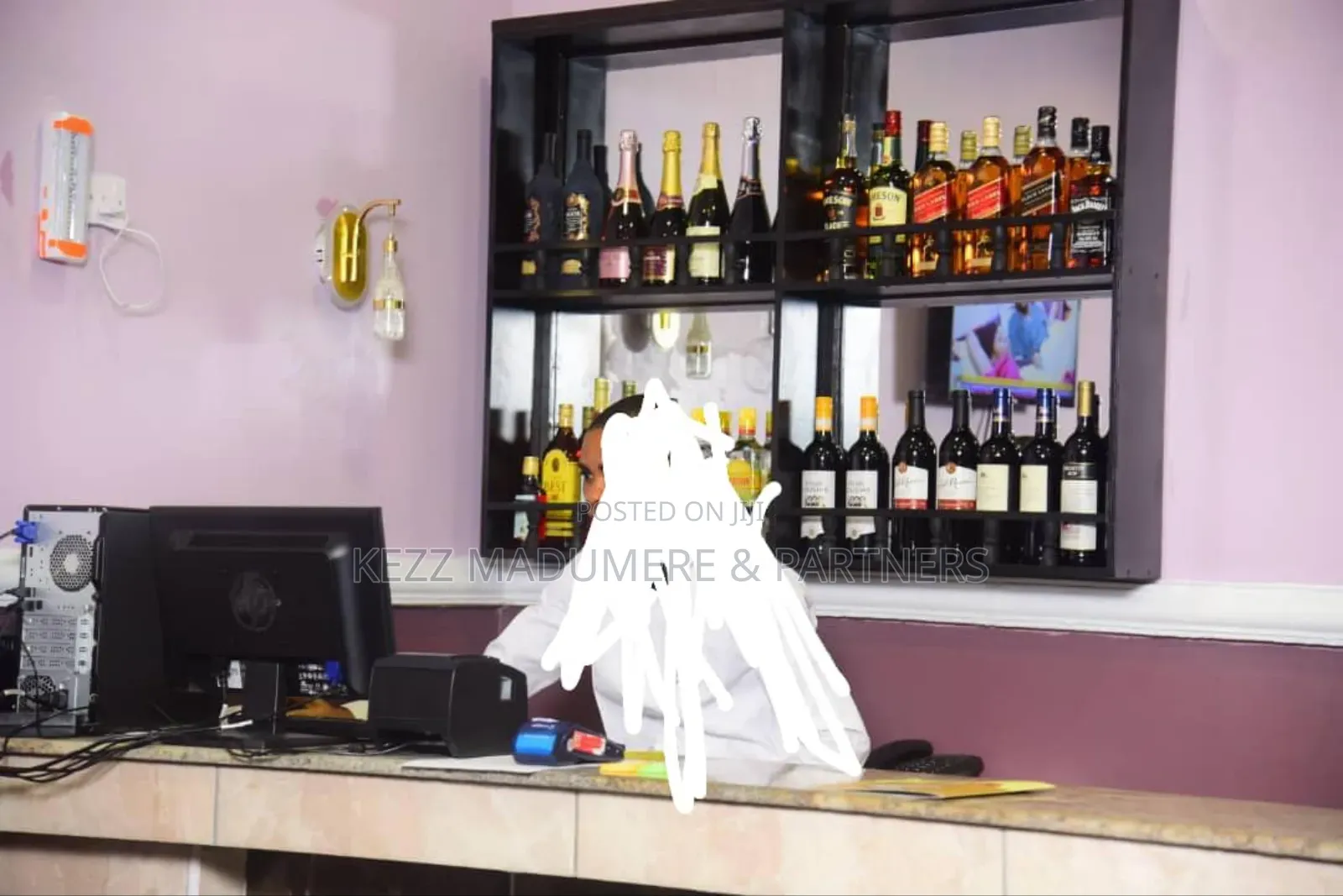 For Sale: 32 Rooms Hotel Off Elelenwo, Port Harcourt in Port-Harcourt