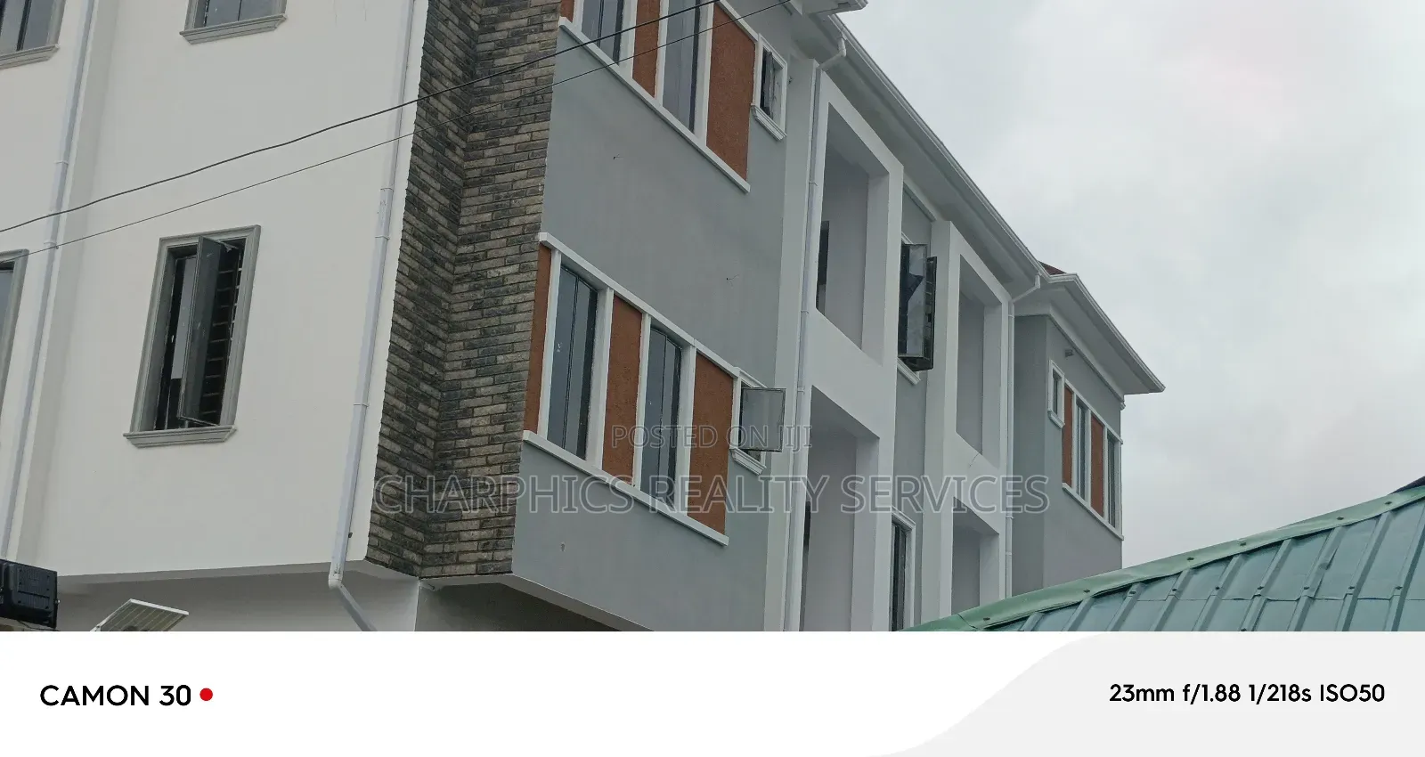 3bdrm Block of Flats in Surulere for sale in Surulere