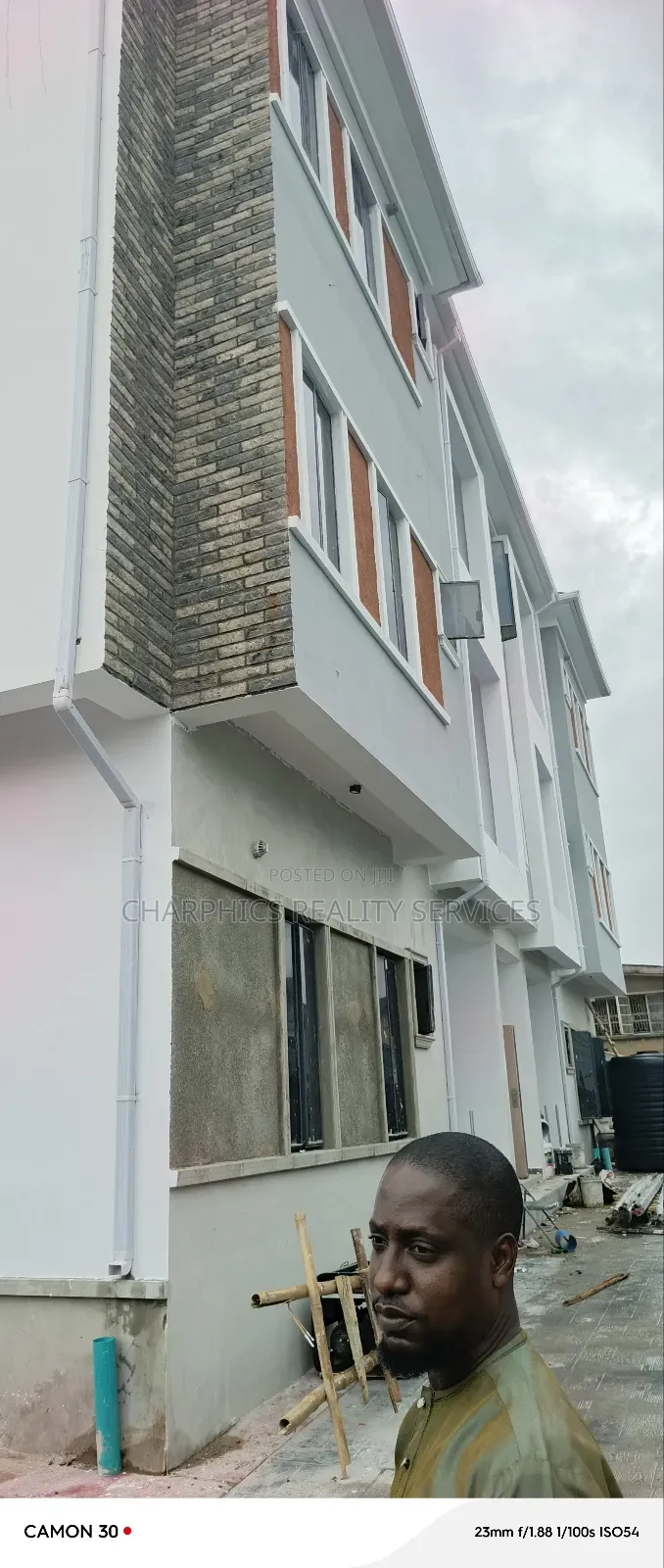3bdrm Block of Flats in Surulere for sale in Surulere