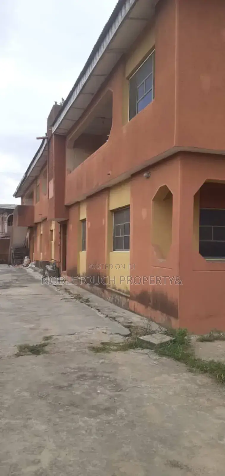 3bdrm Block of Flats in Agbe Road, New Oko for sale in New Oko Oba