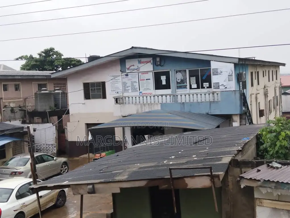 868 SQM Land for Sale, on Lagos Road, Ikorodu in Ikorodu Garage