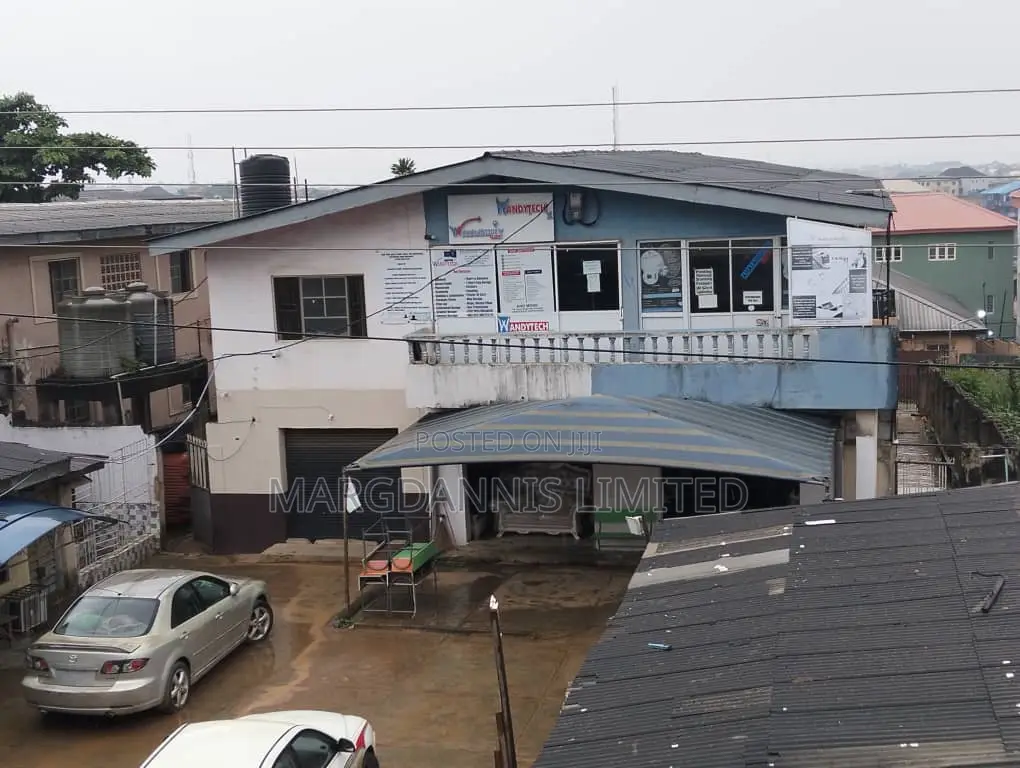 868 SQM Land for Sale, on Lagos Road, Ikorodu in Ikorodu Garage