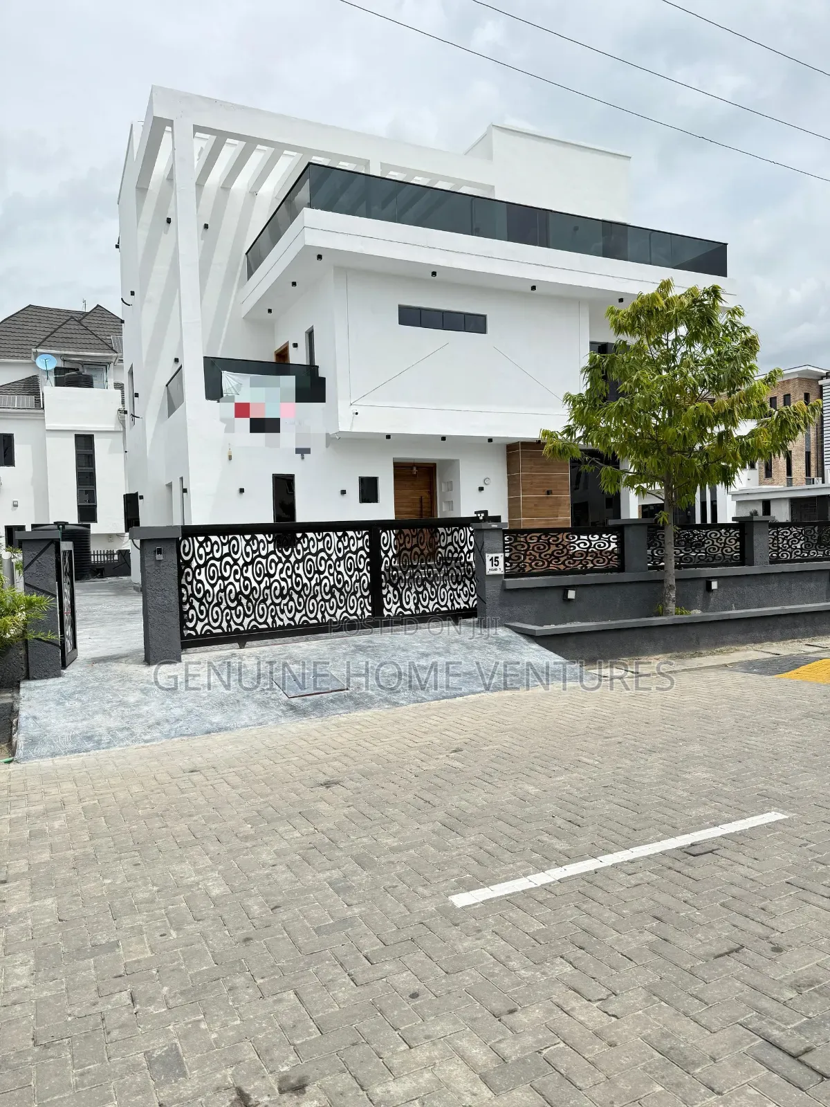 5bdrm Duplex in Osapa Lekki for sale in Osapa london